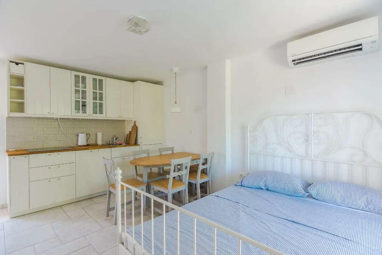 Ferienwohnung Ribar 1 Njivice 0*,  Kroatien